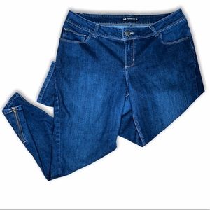 Lee Perfect Fit size 16 ankle jeans zipper detail